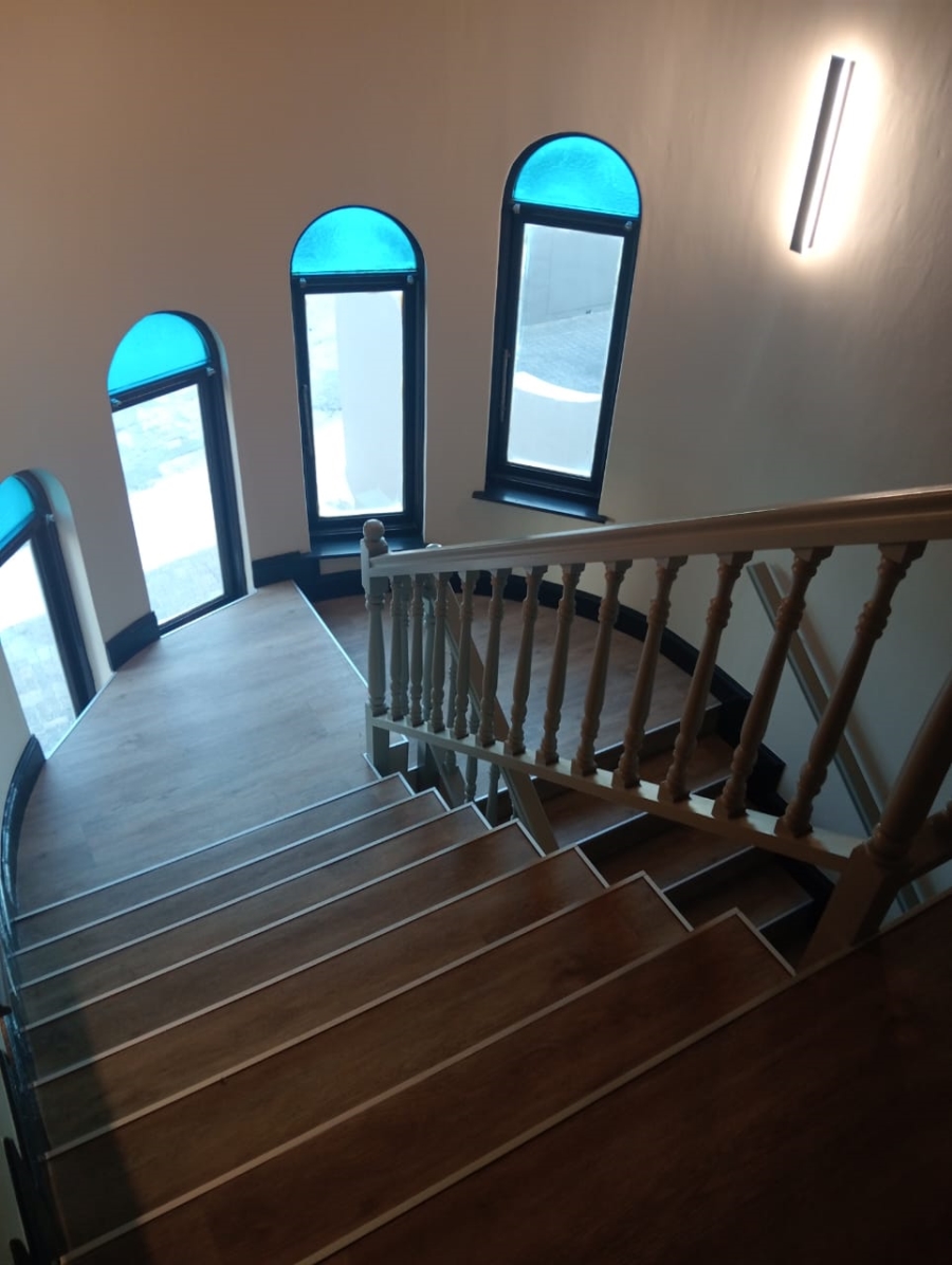 5 Bedroom Property for Sale in Paradise Beach Eastern Cape